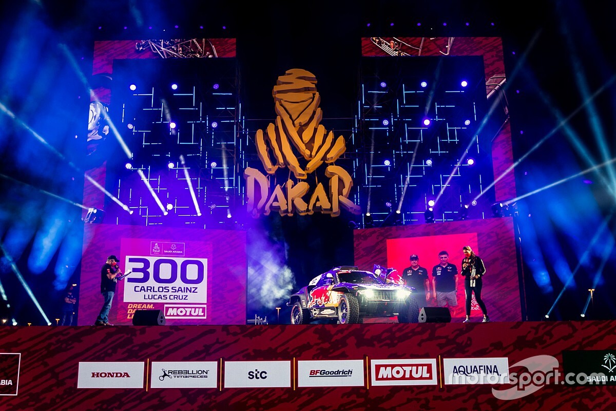 Galería: el podio de salida del Dakar 2021