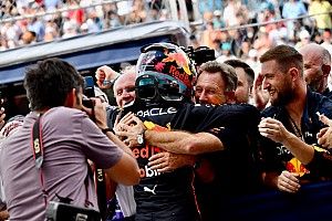 Coronel: "Verstappen zet team op scherp, Ferrari moet iets doen"