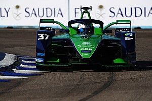 Cassidy verslaat Vandoorne en pakt pole voor E-Prix New York City