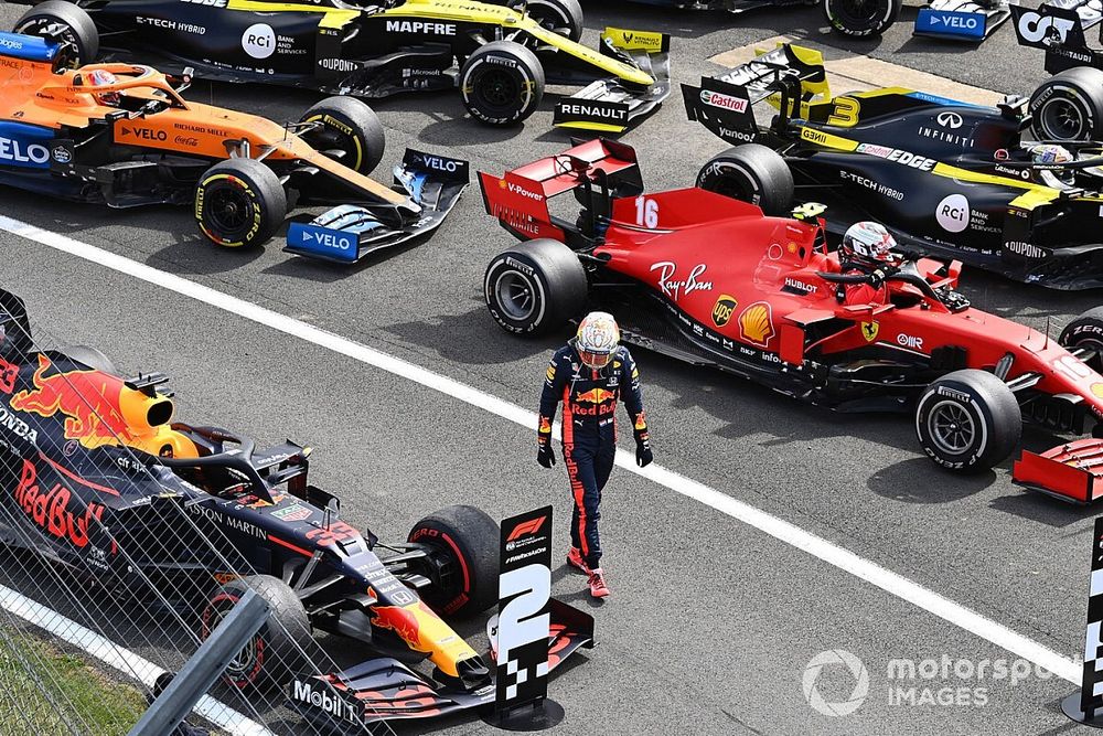 Ezt már Leclerc sem akarta elhinni: Hamilton tényleg ennyire szerencsés? (videó)