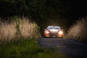 CERA: López se luce en la noche del Rally de Ferrol y arranca líder