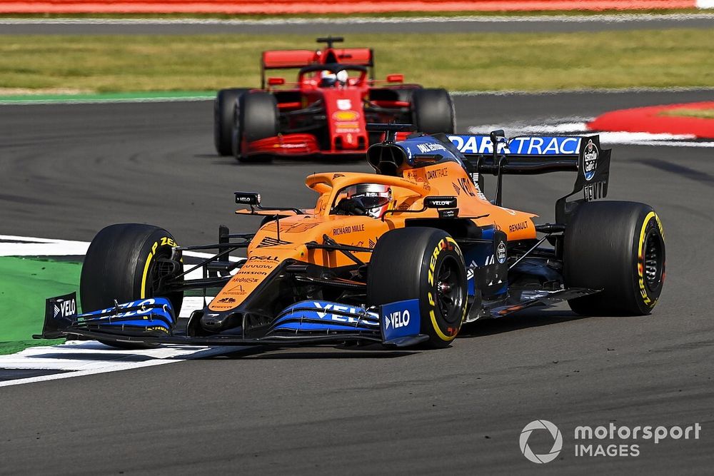 Carlos Sainz Jr., McLaren MCL35, Sebastian Vettel, Ferrari SF1000