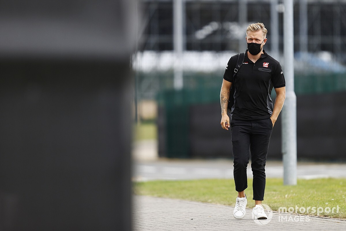Magnussen Silverstoneban már nem térdelt le, elmondta, miért