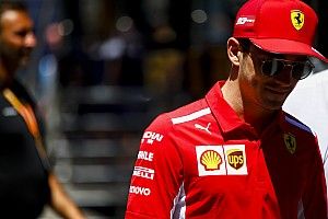 Leclerc: Verstappen bana boşluk bırakmadı