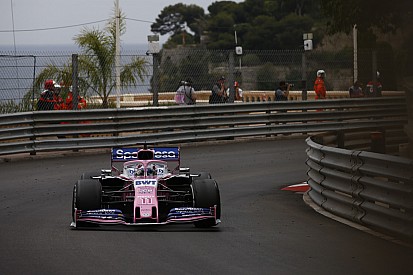 Pérez a failli percuter deux commissaires lors de la course