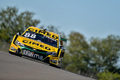 Fraga comemora "volta" da Cimed após 3º lugar para etapa de Londrina