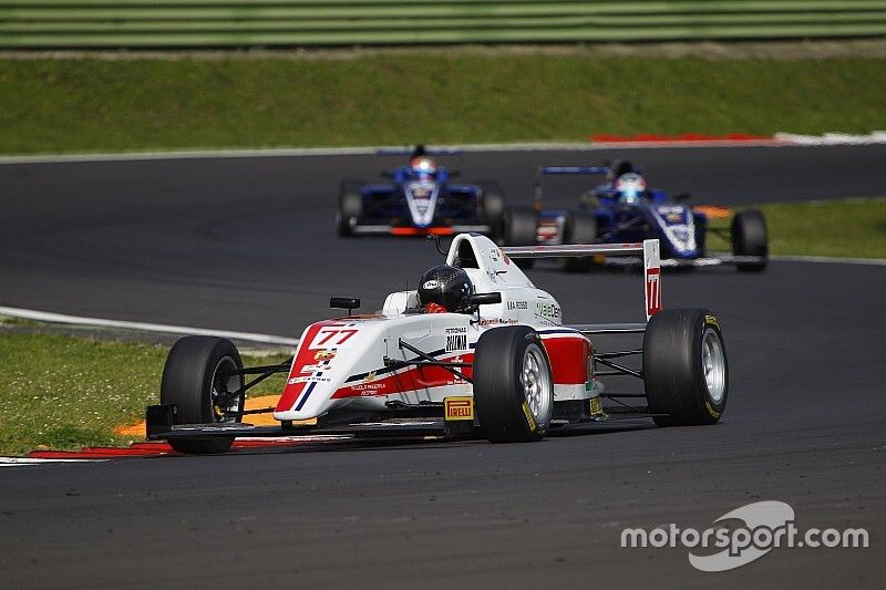 Andrea Rosso nel Team Azzurro in F4 ai FIA Motorsport Games