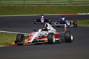 Andrea Rosso nel Team Azzurro in F4 ai FIA Motorsport Games