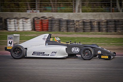 VIDEO: La F4 Argentina tuvo su estreno con Matías Rossi