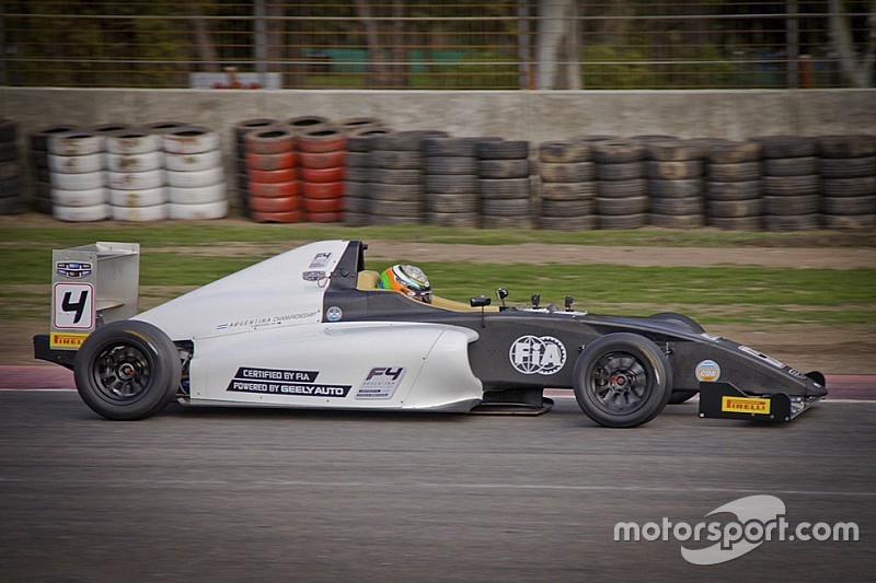 VIDEO: La F4 Argentina tuvo su estreno con Matías Rossi