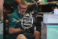 F1 | Aston Martin: le pinze anteriori verticali oltre l'asse