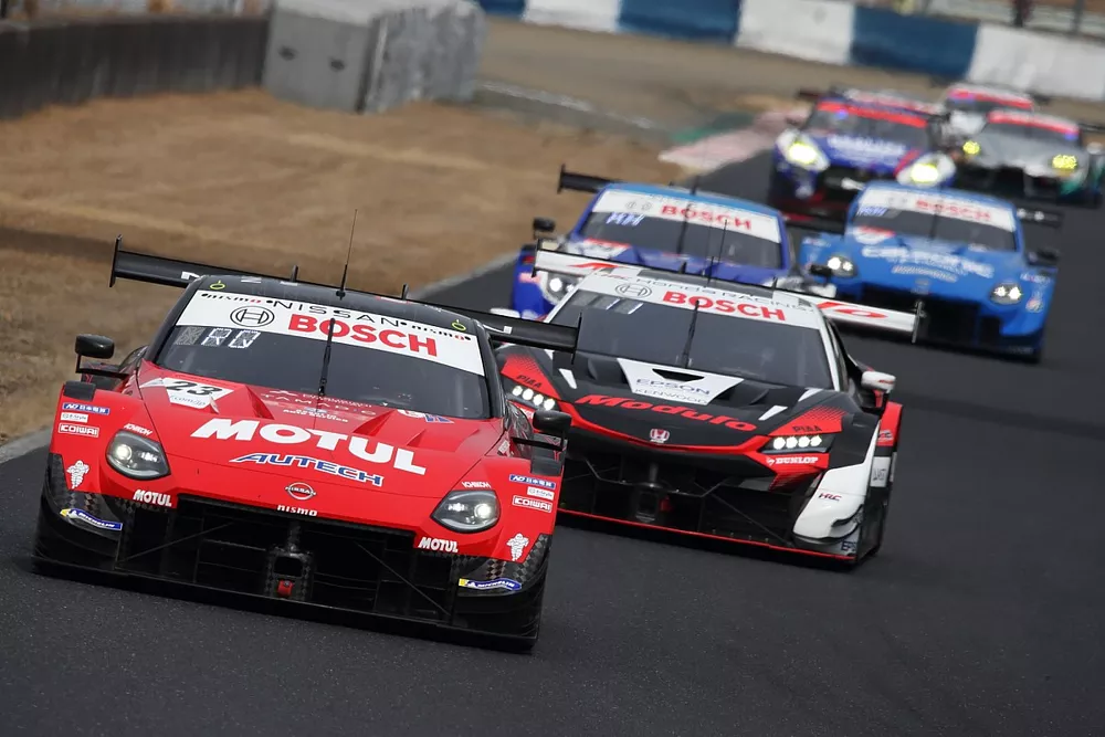 #23 MOTUL AUTECH Z
