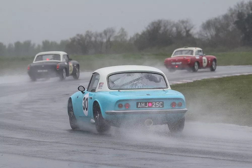 Ben Snee Nigel Greensall (30) Lotus Elan GTS - Autosport 3 hours