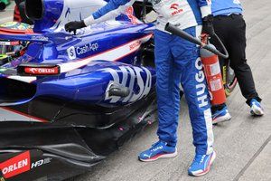 RB F1 innova al controlar la flexi&oacute;n del fondo plano en Jap&oacute;n