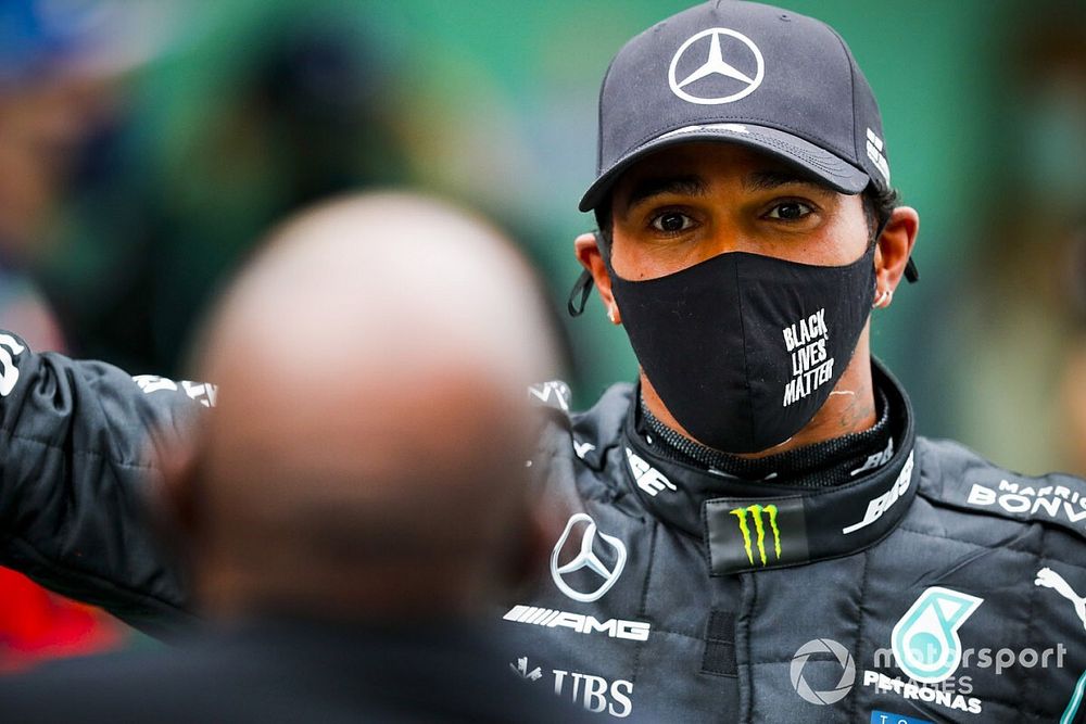 Mercedes Ajukan Kontrak Satu Tahun kepada Hamilton