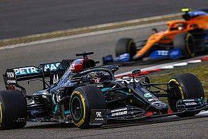 A Mercedes szerint Bottas hibájának hála tudta Hamilton megragadni az Eifel Nagydíj irányítását