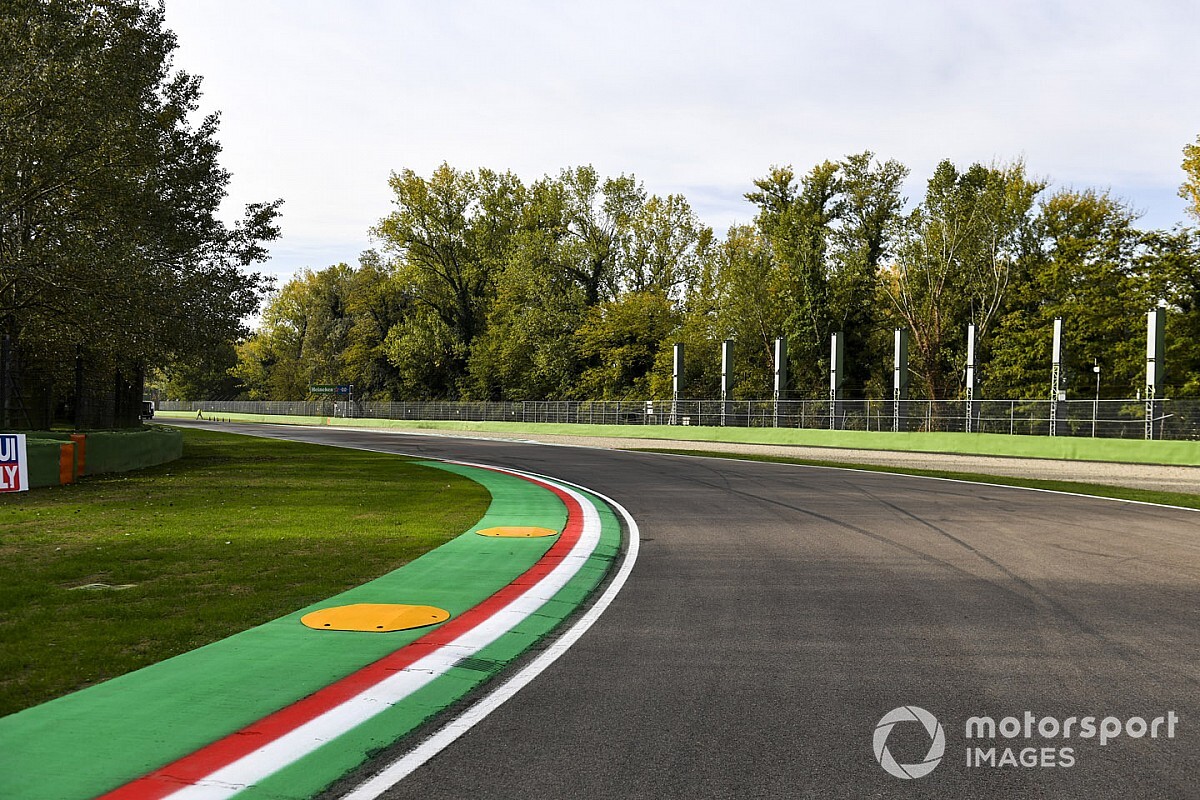 Foto's: De Formule 1 strijkt na 14 jaar weer neer in Imola