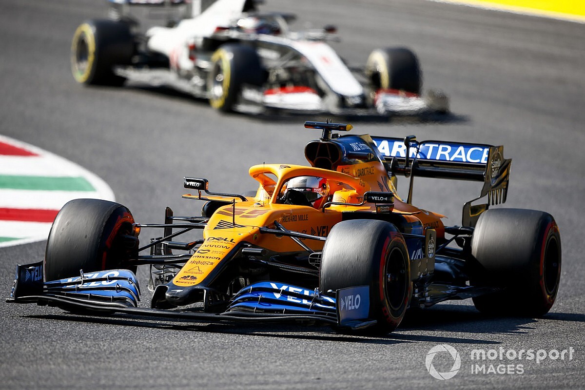 Sainz szerint az nyer, akinek több pénze van