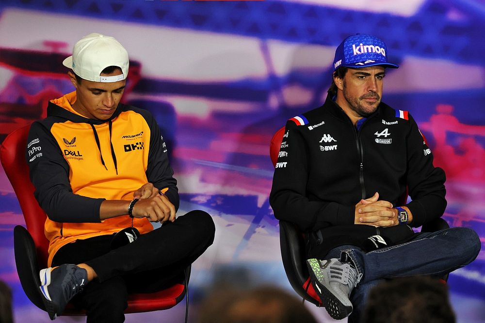 Lando Norris, McLaren, Fernando Alonso, Alpine F1 Team