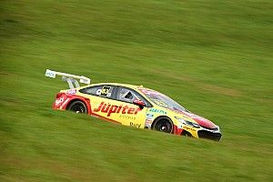 Stock Car: Casagrande mantém grande fase e conquista pole para Corrida de Duplas