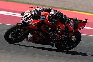 Hasil Race 2 WSBK Argentina: Redding Manfaatkan Duel Razgatlioglu-Rea