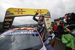 WRC, Neuville: "Ho vinto solo grazie all'aiuto dei commissari"