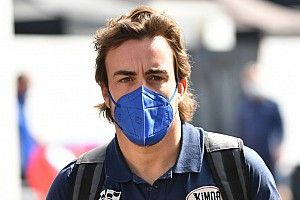 F1 - Alonso: "Hamilton sucumbirá à pressão graças a Verstappen"