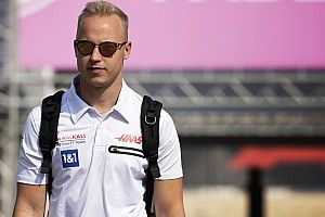 Mazepin feels ready for fight in F1 midfield in 2022