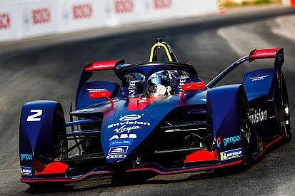 Bird devance Vergne, Vandoorne à l'arrêt