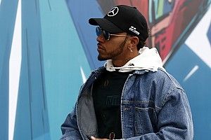 Hamilton punta il dito contro Sirotkin: "Il nostro quasi contatto? Lui ha fatto una mossa irrispettosa!"