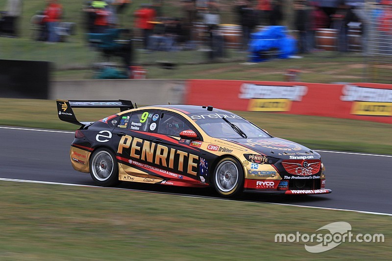 Bathurst 1000: Youlden fastest, Canto crashes out