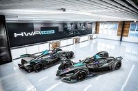 HWA présente sa Formule E et confirme Paffett