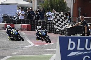 Anggi Setiawan naik podium di balap MiniGP