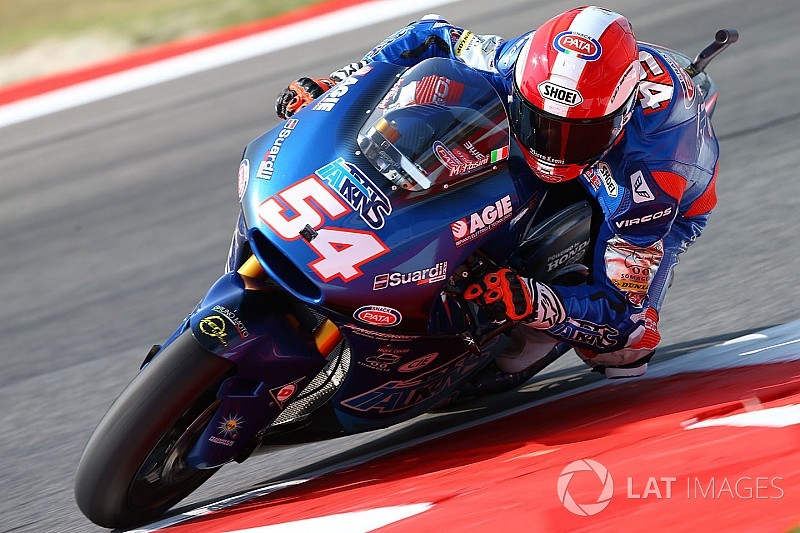 Pasini omaggia Simoncelli indossando il suo casco a Misano