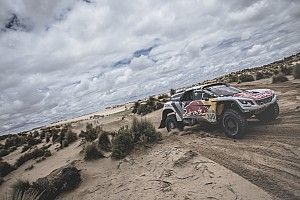 Peterhansel handed back Dakar lead after biker crash