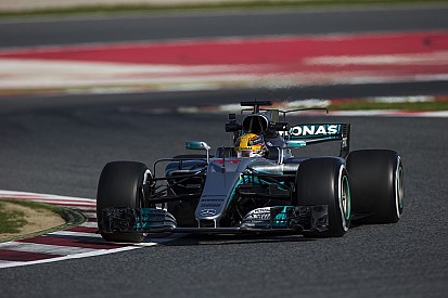 Hamilton over de Formule 1 in 2017: "Stukken beter"