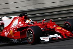 Formel 1 2017 in Bahrain: Sebastian Vettel holt Bestzeit für Ferrari