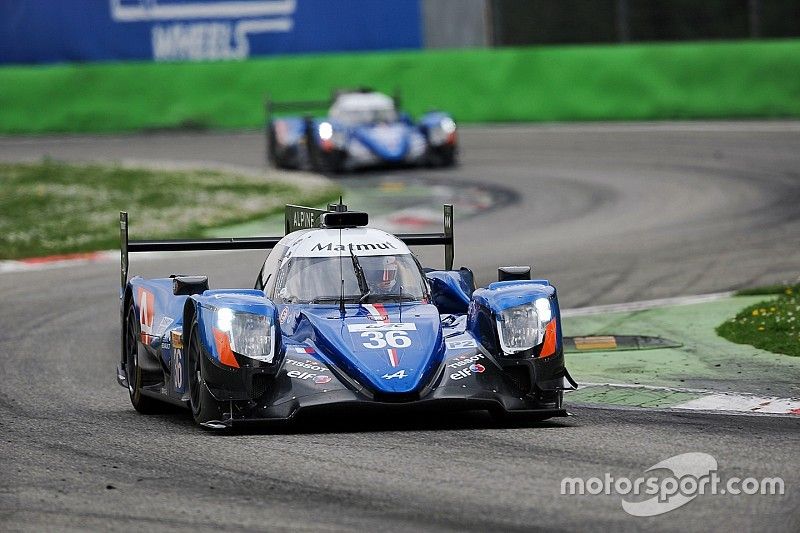 #36 Signatech Alpine A470 Gibson: Gustavo Menezes, Romain Dumas, Matt Rao