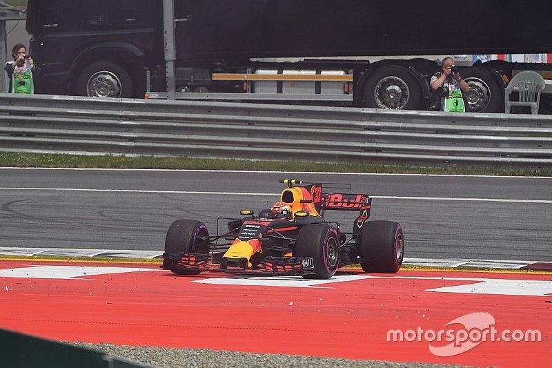 Verstappen na vijfde DNF: "Begin wel vertrouwen te verliezen zo"