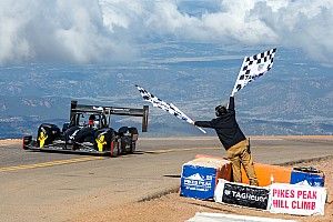 Pikes Peak 2017: Sieg für Romain Dumas mit Hindernissen
