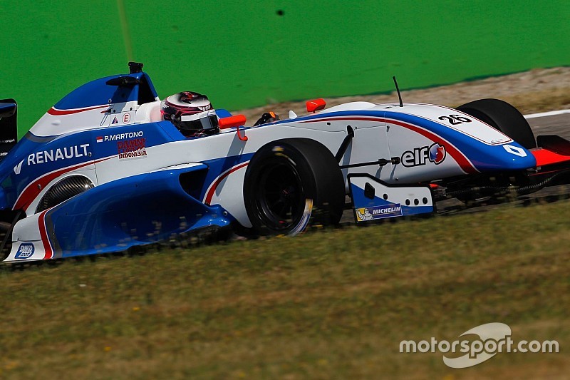 LIVE: Perjuangan Presley Martono di FR2.0 NEC Monza