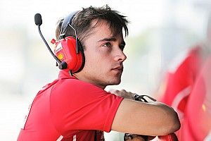 Leclerc: “Raikkonen verdient nog een jaar bij Ferrari”