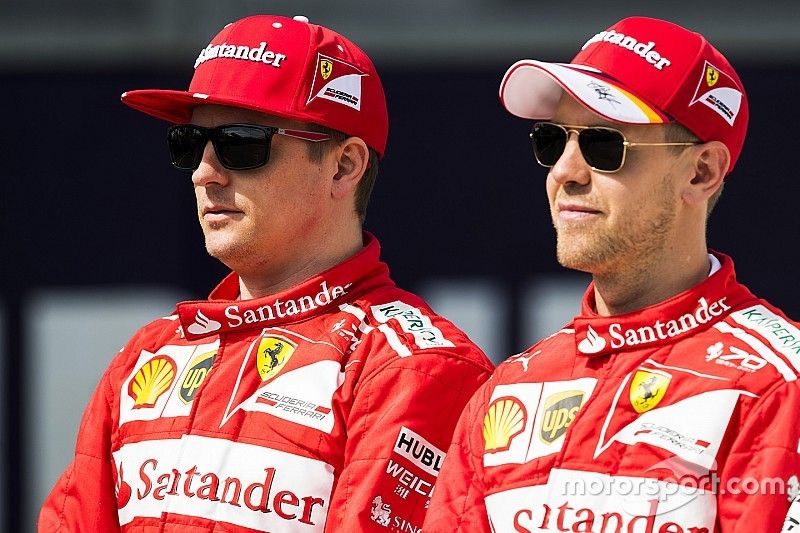 Kimi Raikkonen, Ferrari, y Sebastian Vettel, Ferrari