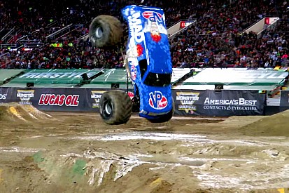 Vídeo: un monster truck que desafía a la física