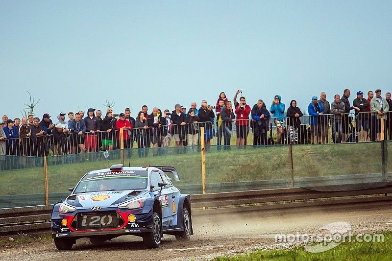 Polonya WRC: Mücadele kızışıyor, Neuville'in liderliği sürüyor