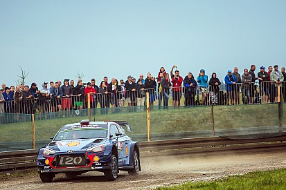 Neuville y Tanak siguen en una ajustada lucha en Polonia