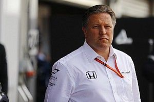Zak Brown: "La McLaren considera un proprio motore per il 2021"