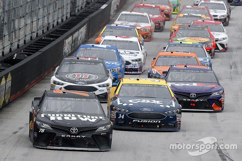 Pit road speeding penalty derails Truex's chance at Bristol win