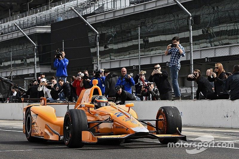 Dos millones de personas siguieron la prueba de Alonso en Indianápolis