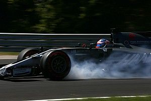Komatsu legt remproblemen Grosjean uit: “Hij is een perfectionist”
